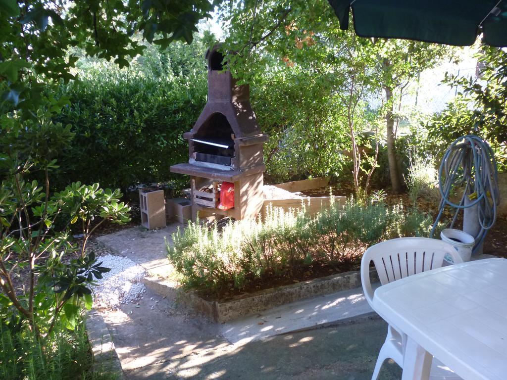 Apartments Velebit Starigrad Paklenica Exterior foto